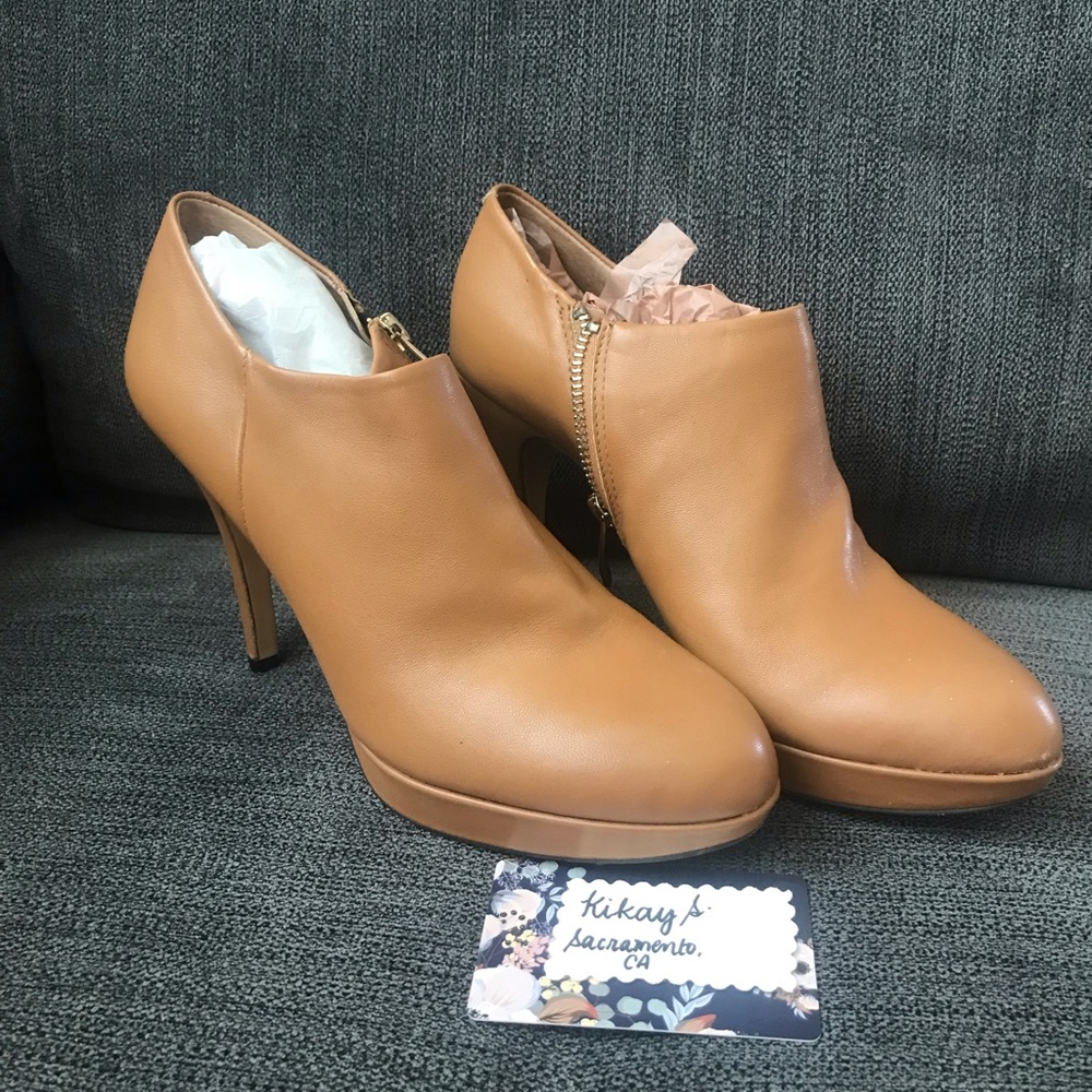 Pre ❤️ Vince Camuto Elvin Booties